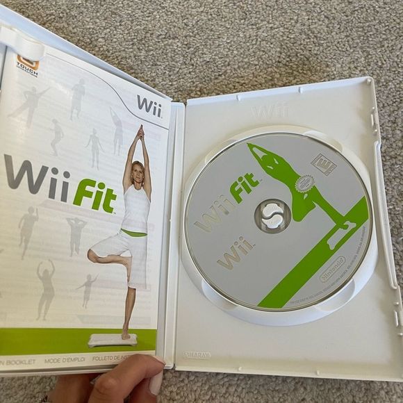 Wii Fit Nintendo - Picture 2 of 2